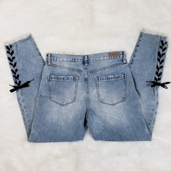 [BLANKNYC] High Rise Tapered Jeans Black Laces NWT - Picture 2 of 8